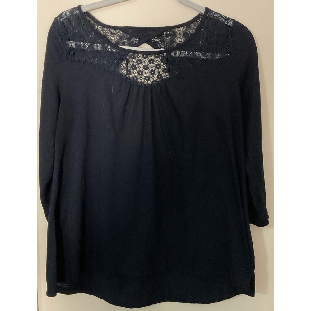 Mossimo Ladies black stretch fabric top with crochet key hole backing flowy